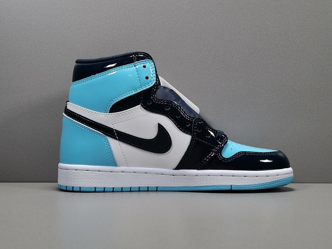 Nike Air Jordan I Retro High OG UNC Patent Trắng Xanh