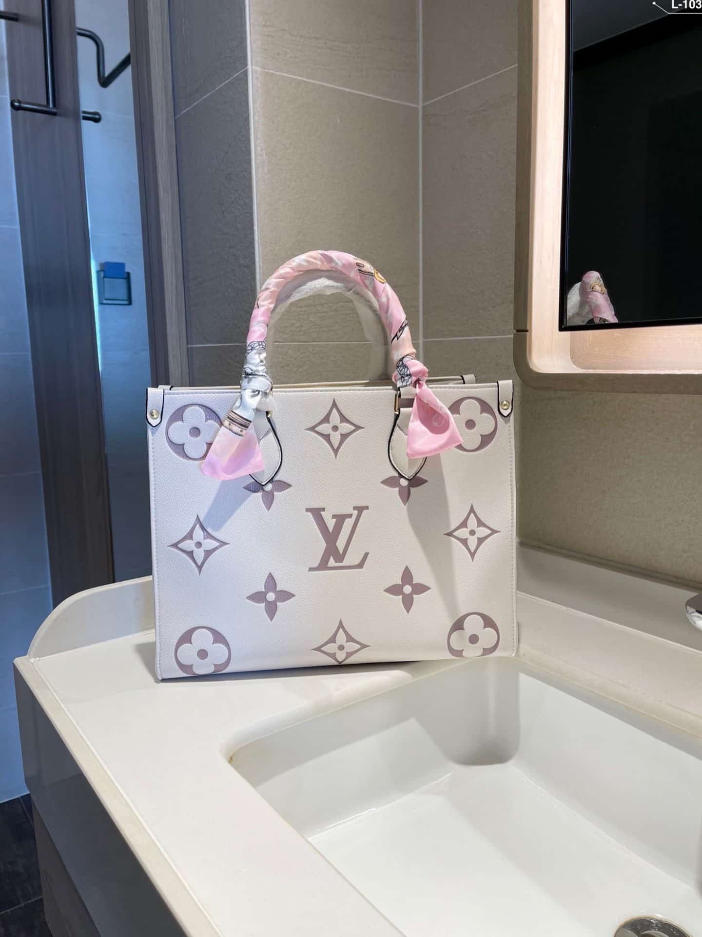 LV Onthego tote