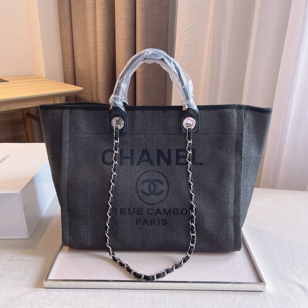 Chanel 31 Rue Cambon Paris tote