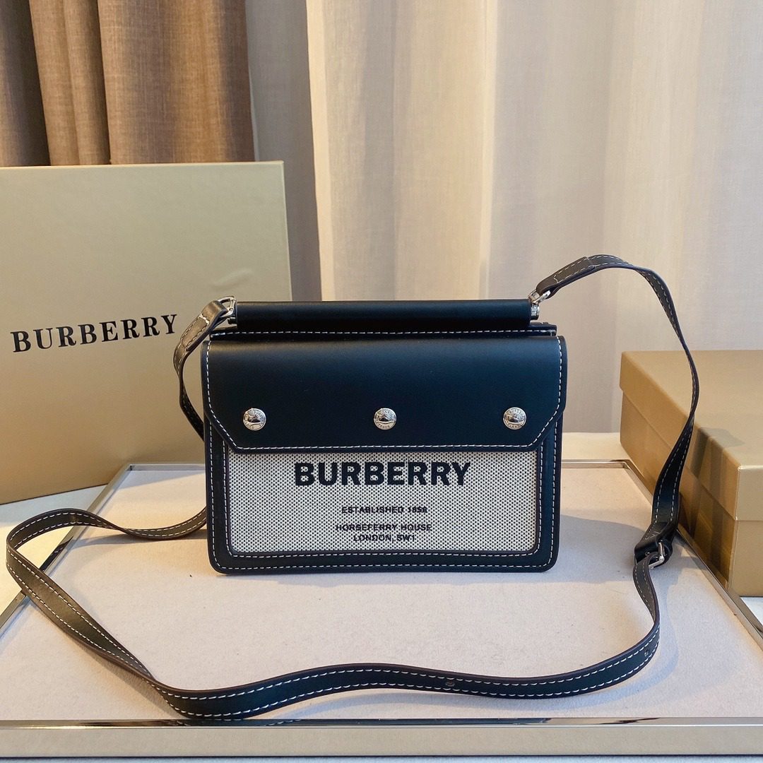 Mini Horseferry Print Title Bag with Pocket Detail