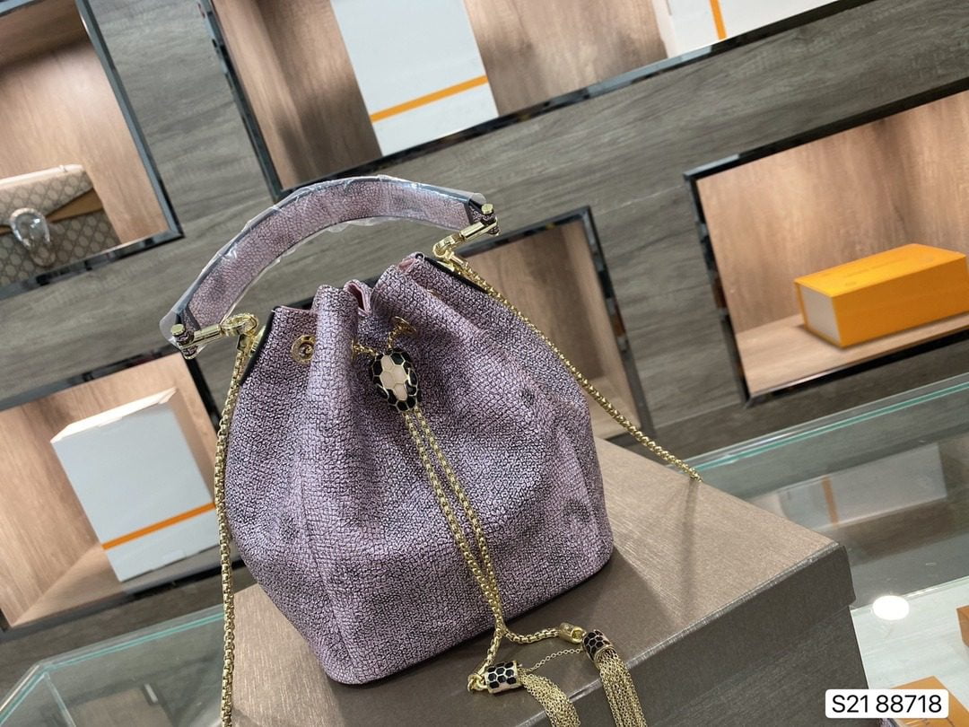 BVLGARI SERPENTI FOREVER BUCKET BAG
