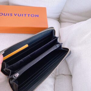 Louis Vuitton Zippy Wallet Vertical