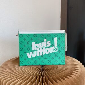 Louis Vuitton Pochette Voyage