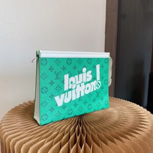 Louis Vuitton Pochette Voyage