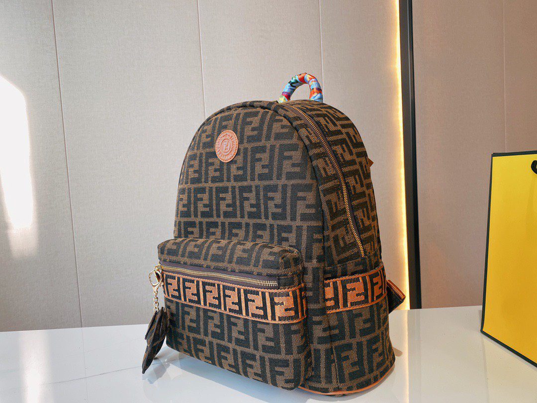 Cặp sách Fendi đẹp, chất lượng, hàng cực độc