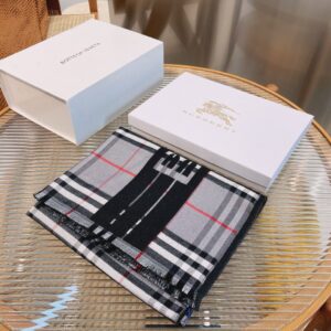 Khăn quàng cổ nữ Burberry chất lượng độc quyền