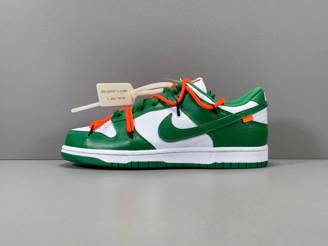 NIKE SB Dunk | Off-White x Futura