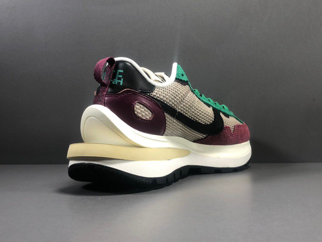 Giày Sneaker Sacai X Nike VaporWaffle (2)