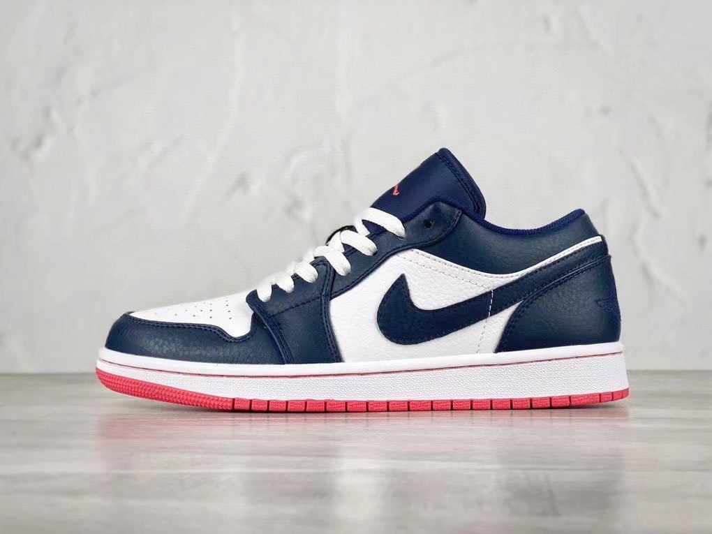 Nike Air Jordan 1 Low (2)