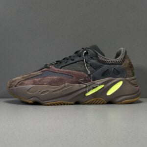 Sneaker Adidas Yeezy 700 (3)