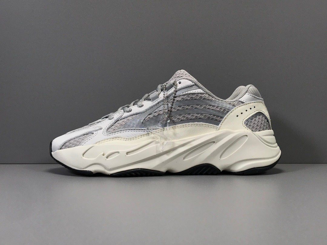 Sneaker Adidas Yeezy 700 (4)