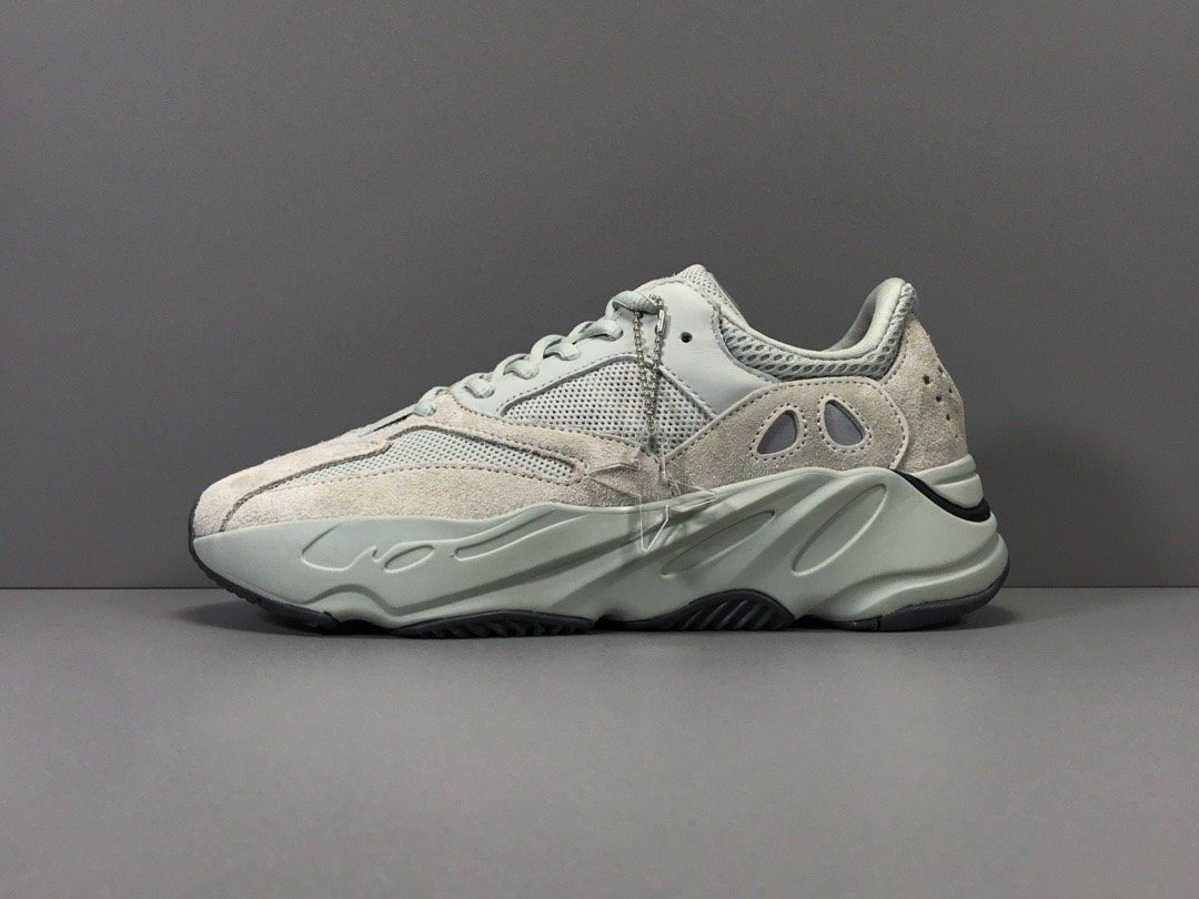 Sneaker Adidas Yeezy 700 (7)