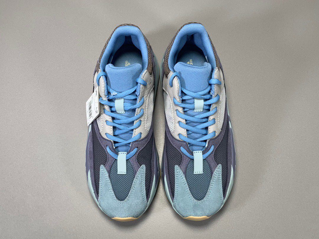 YEEZY 700 BOOST CARBLUsiêu độc