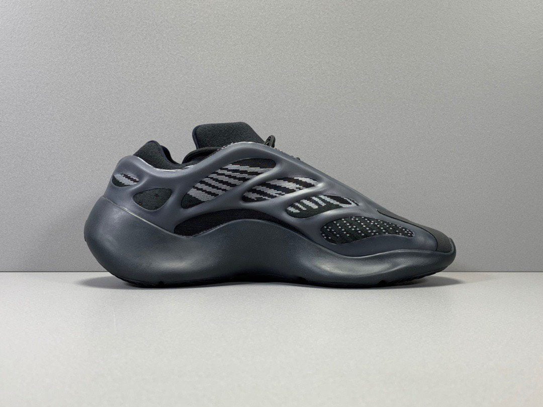 YEEZY 700 V3 “ALVAH Siêu Chất