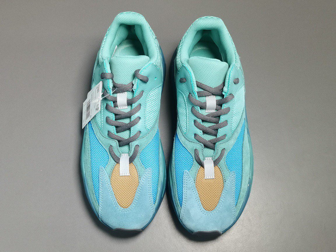 YEEZY BOOST 700＂Faded Azure Chất