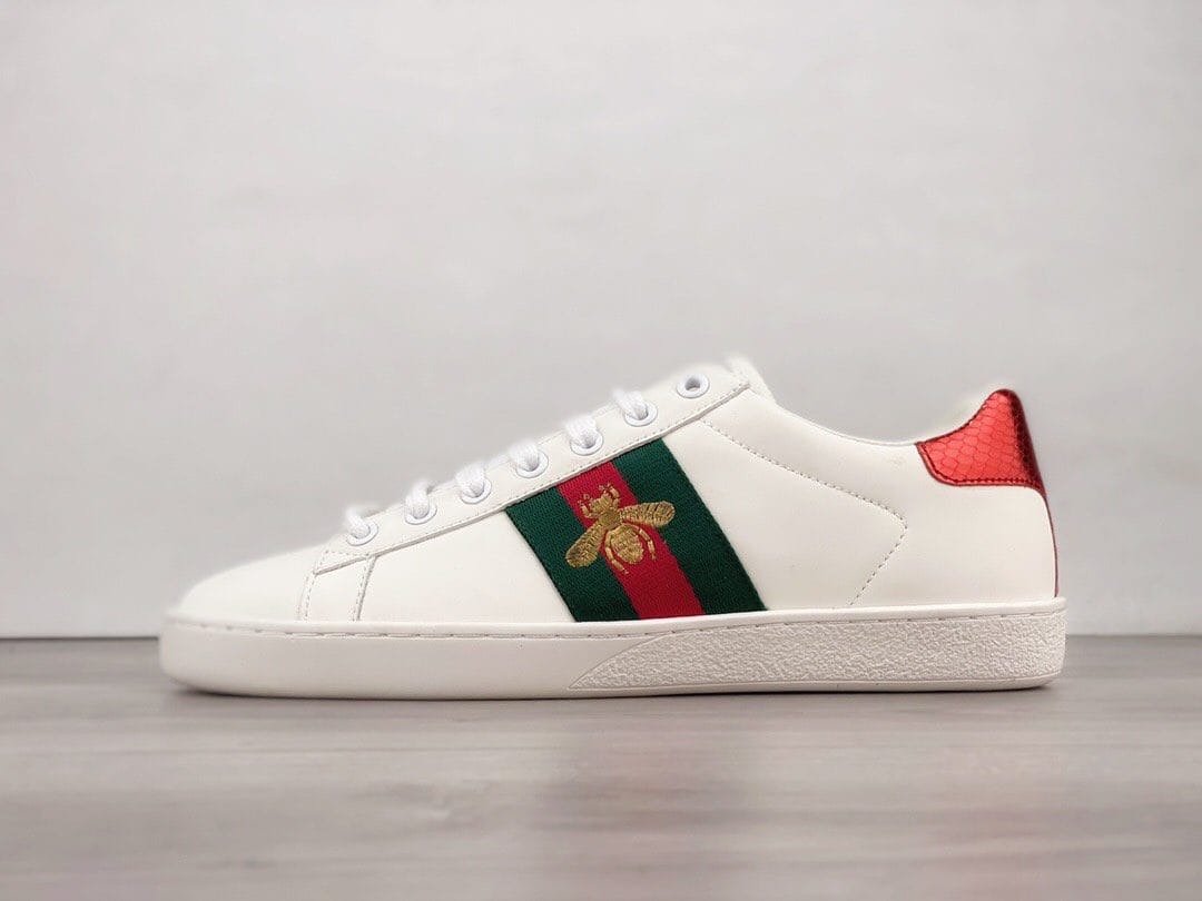 Giày Sneaker Gucci thêu ong nhỏ