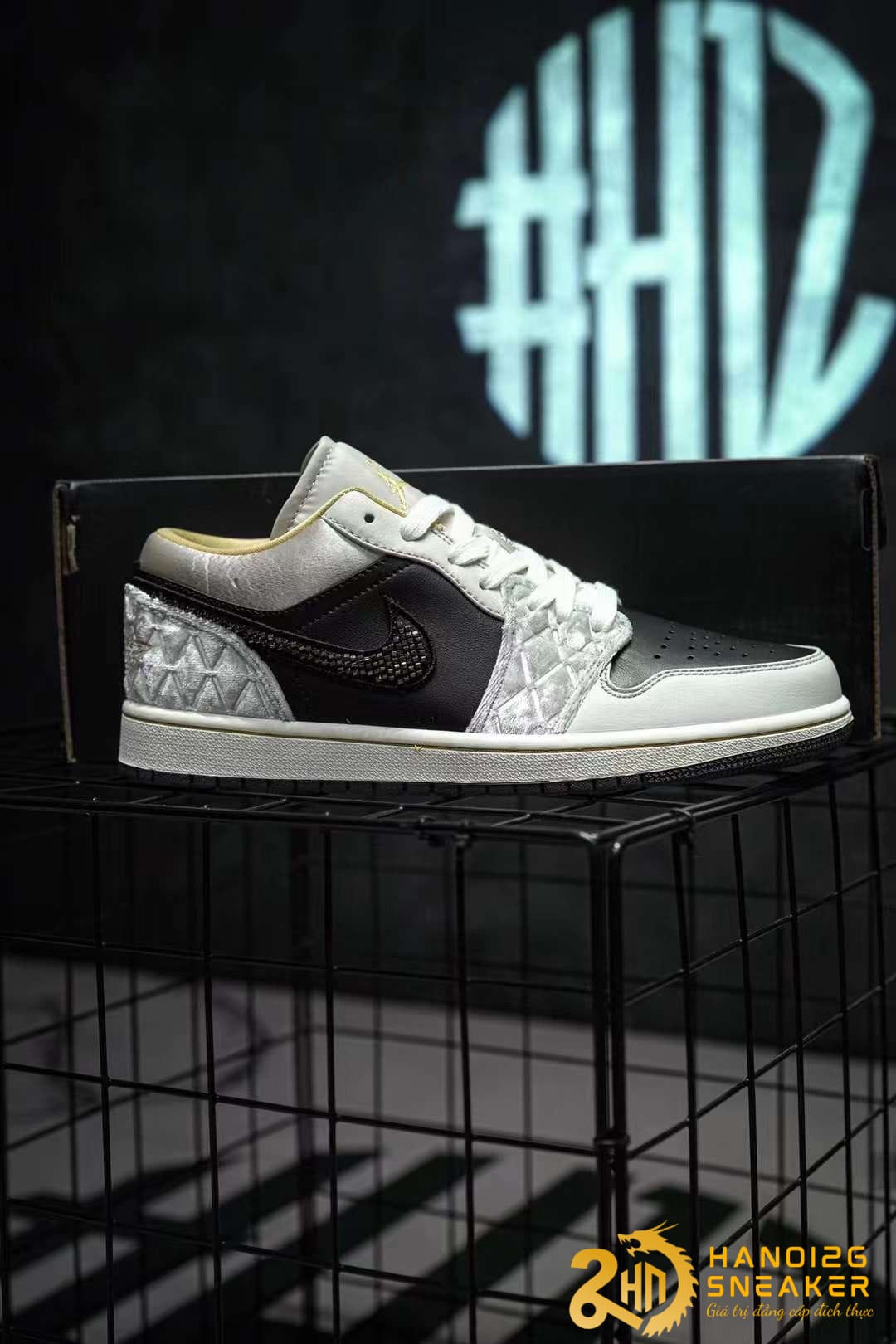 Giày Nike Air Jordan 1 Low 'Beaded Swoosh' DV1762 001 (5)