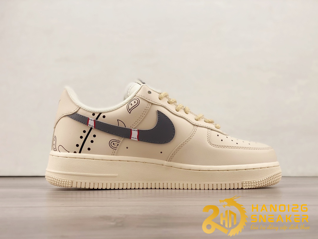 Giày Nike Air Force 1 07 Low PS5 Just Did (1)