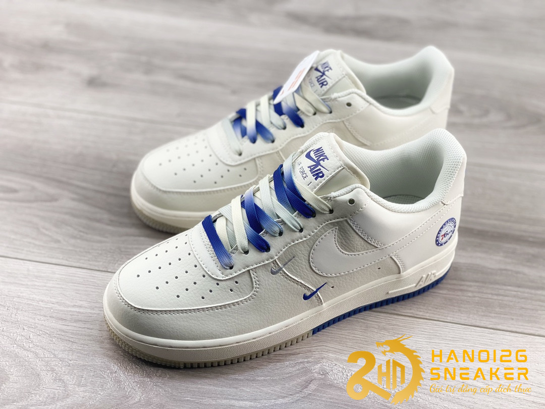 Giày Nike Air Force 1 LV8 2 GS Black Light Current Blue (3)