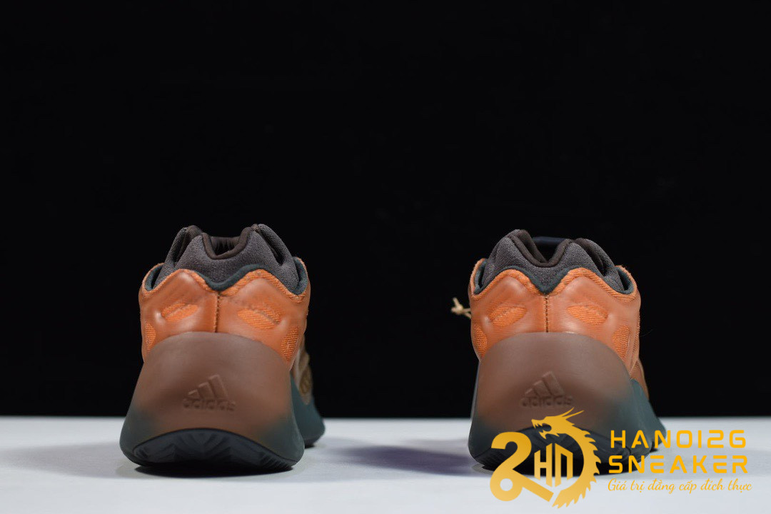 Giày Adidas YEEZY 700 V3 Copper Fade Like Auth (1)