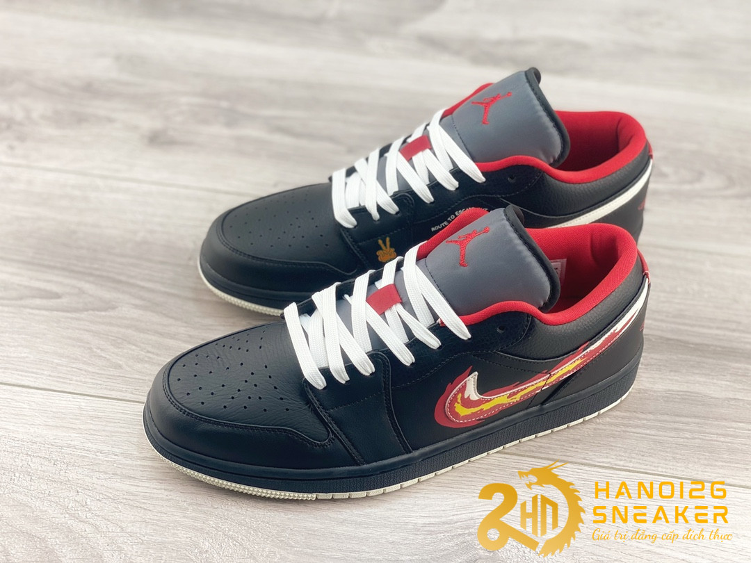 Giày Nike Air Jordan 1 Low SE Just Skate Black (1)