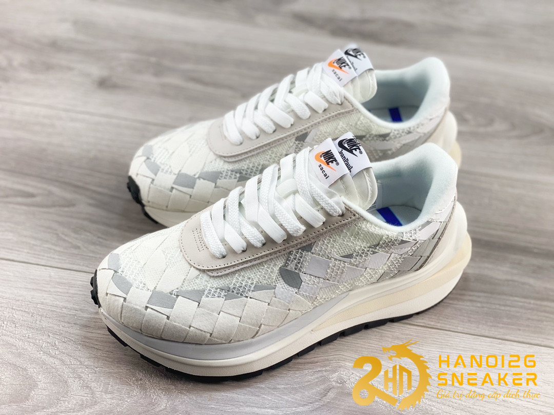 Giày Sacai X Nike LDVaporwaffle Mix Low White Sail (1)