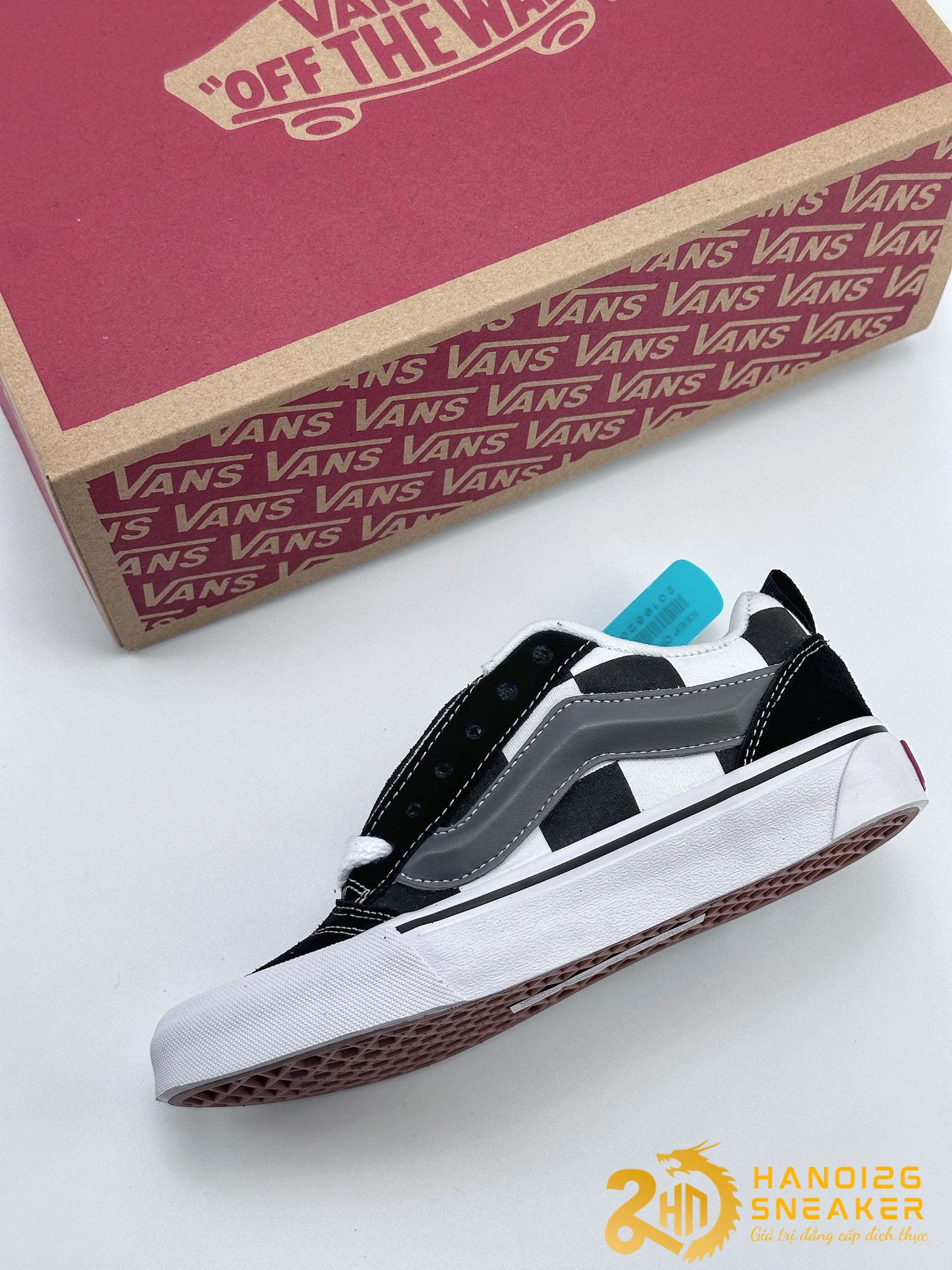 Giày Vans Knu Skool Trainers In Black White