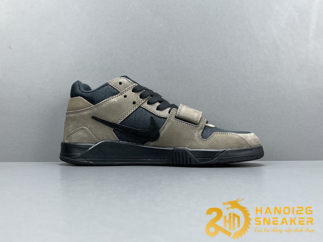 Giày Travis Scott × Nike Jordan Jumpman Jack TR Taupe Haze (1)