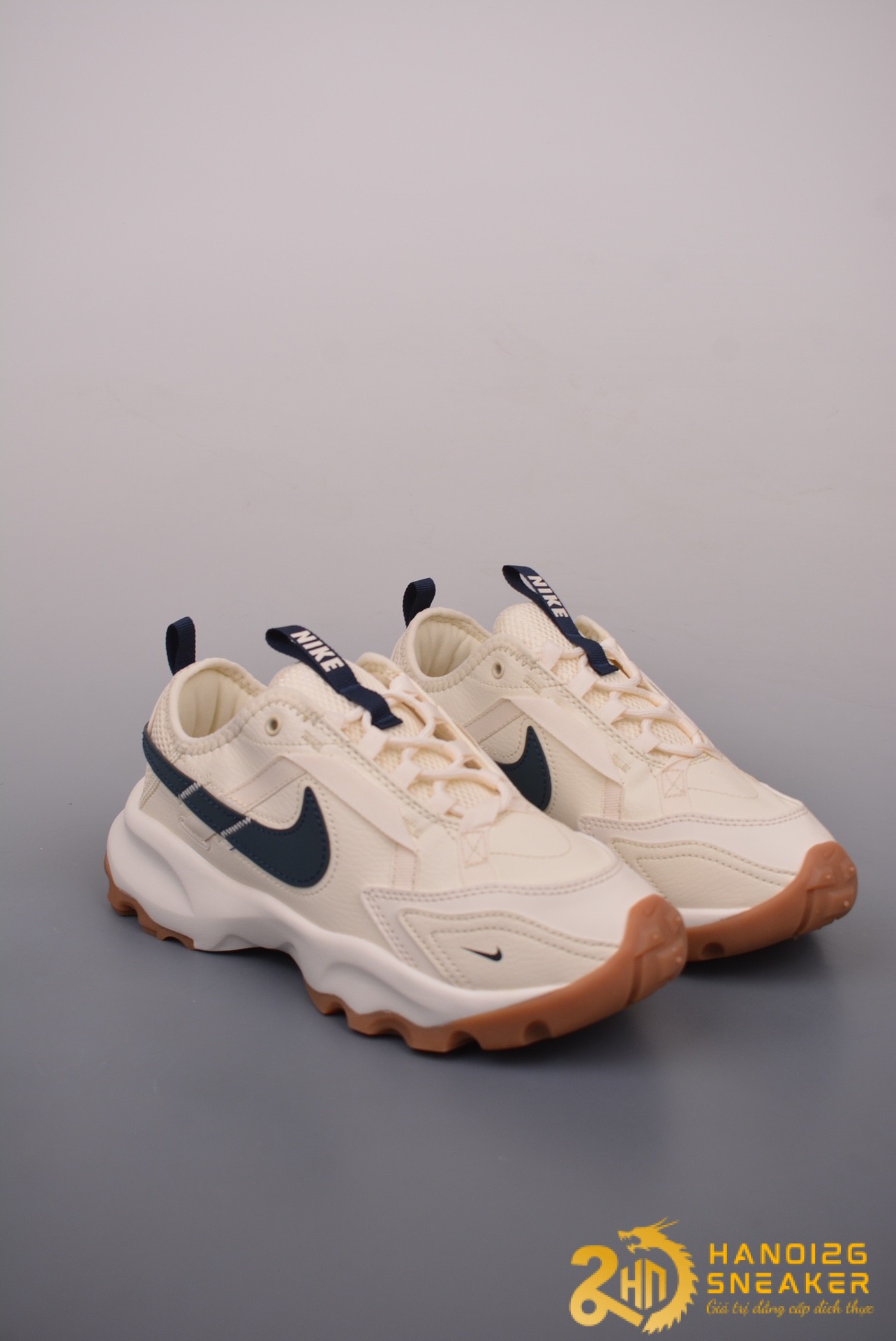 Giày Nike Wmns TC 7900 Pale Ivory Armory Navy (1)