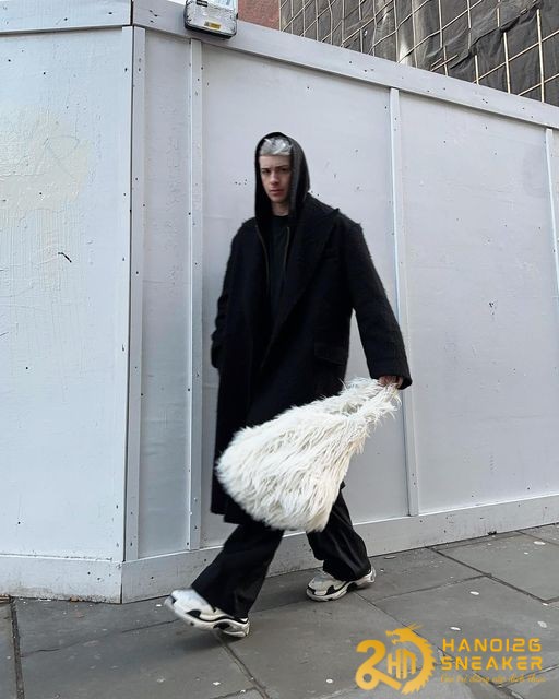 Balenciaga Triple S   Phối Đồ Với Sneaker