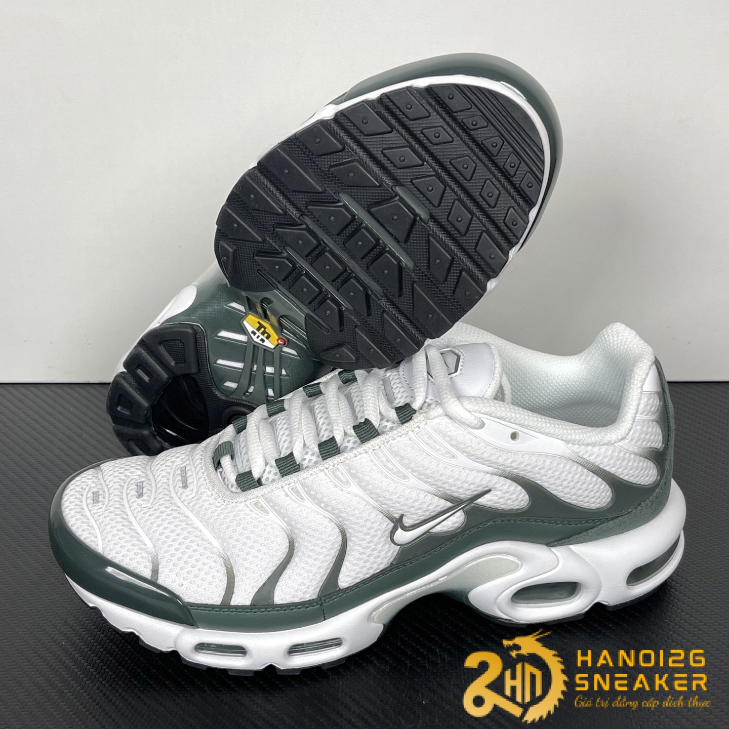 Giày Nike Air Max Plus Premium White Vintage Green FV6057 100 (5)